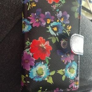 Flower wallet